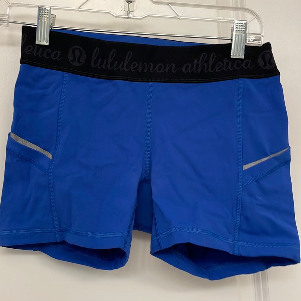Lululemon what the sport short size 6